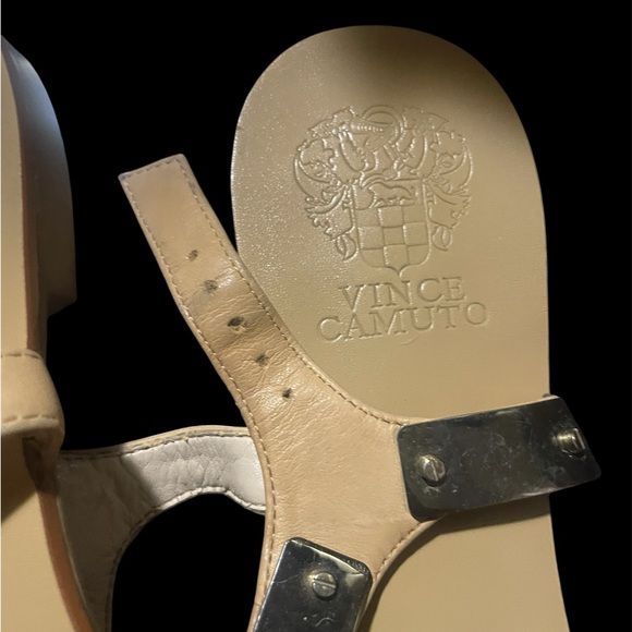 Vince Camuto Beige Joslyn Toe Loop Sandals, Size 8 1/2 - Picture 4 of 8